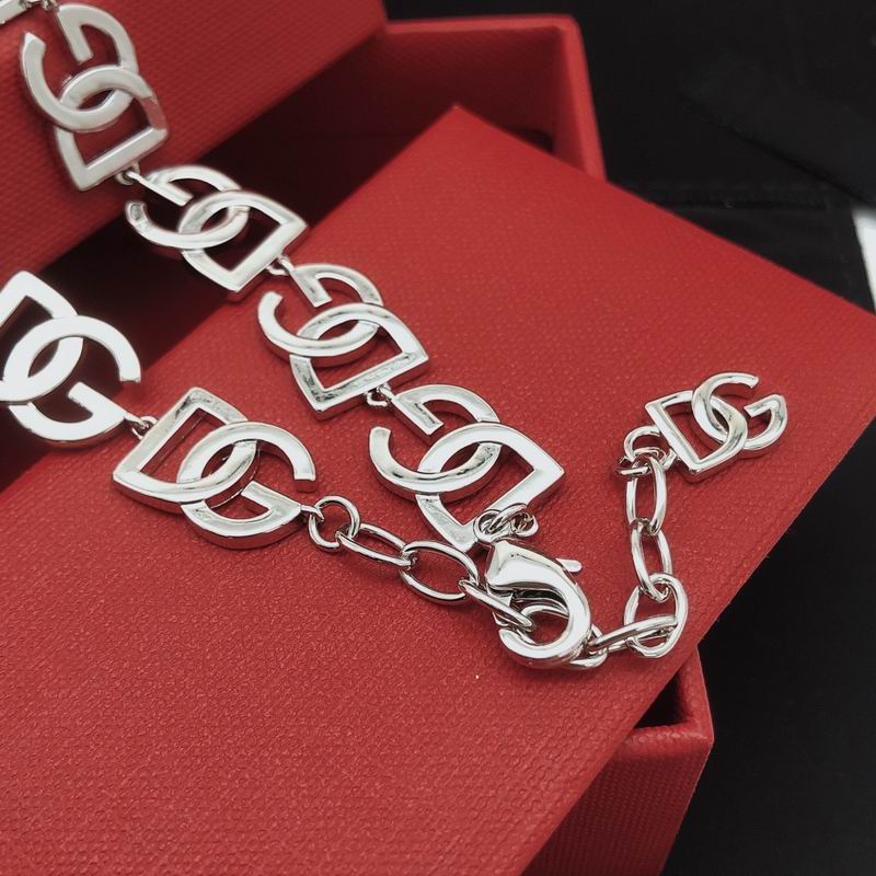 DG bracelet lyr11